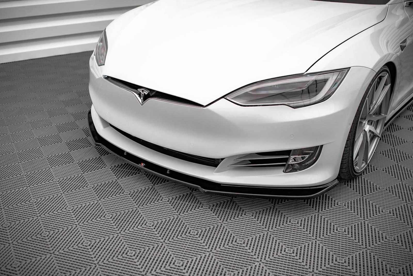 Splitter Delantero Tesla Model S Facelift - Imagen 3