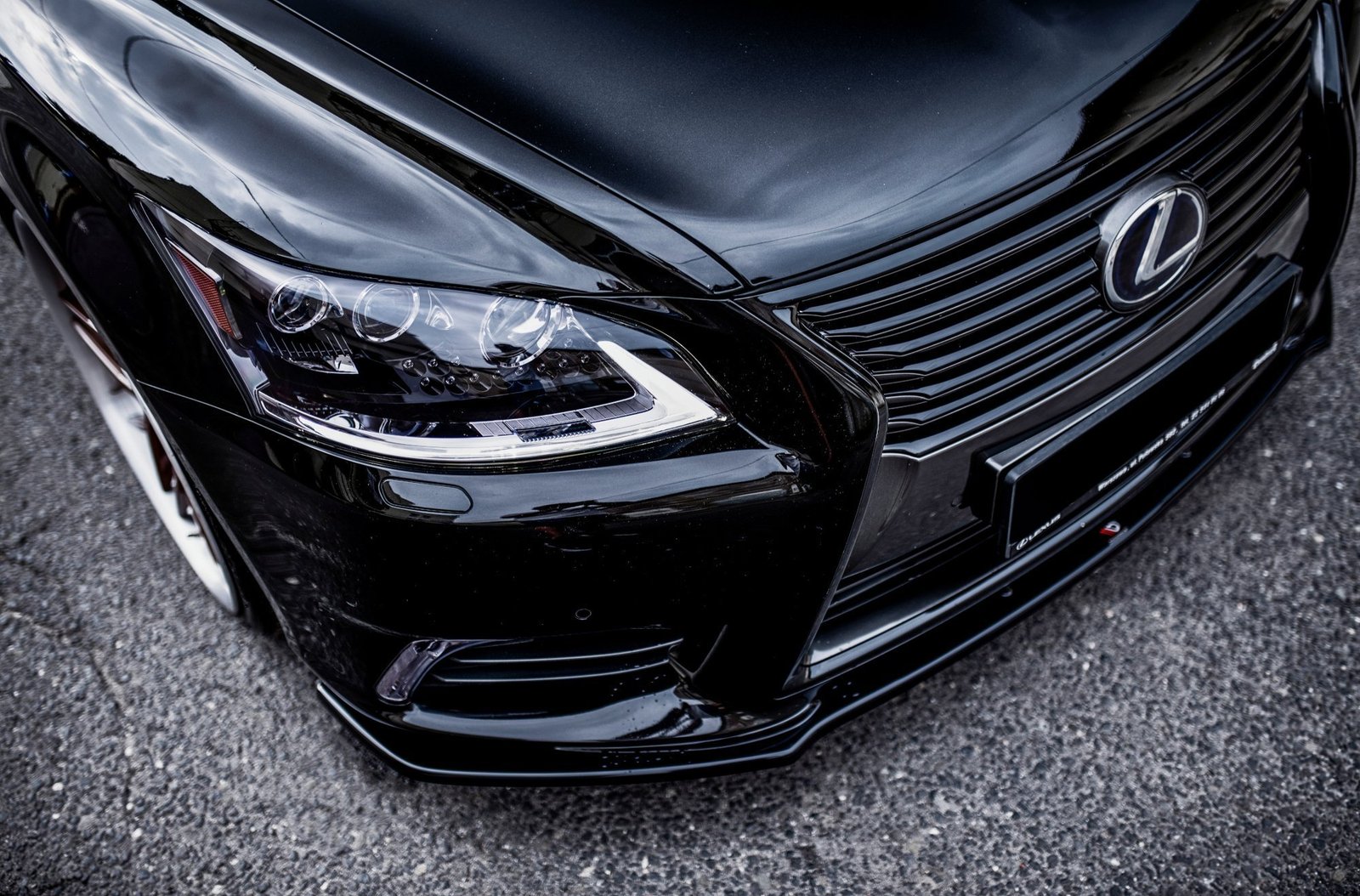 Splitter Delantero Lexus LS Mk4 Facelift - Imagen 3