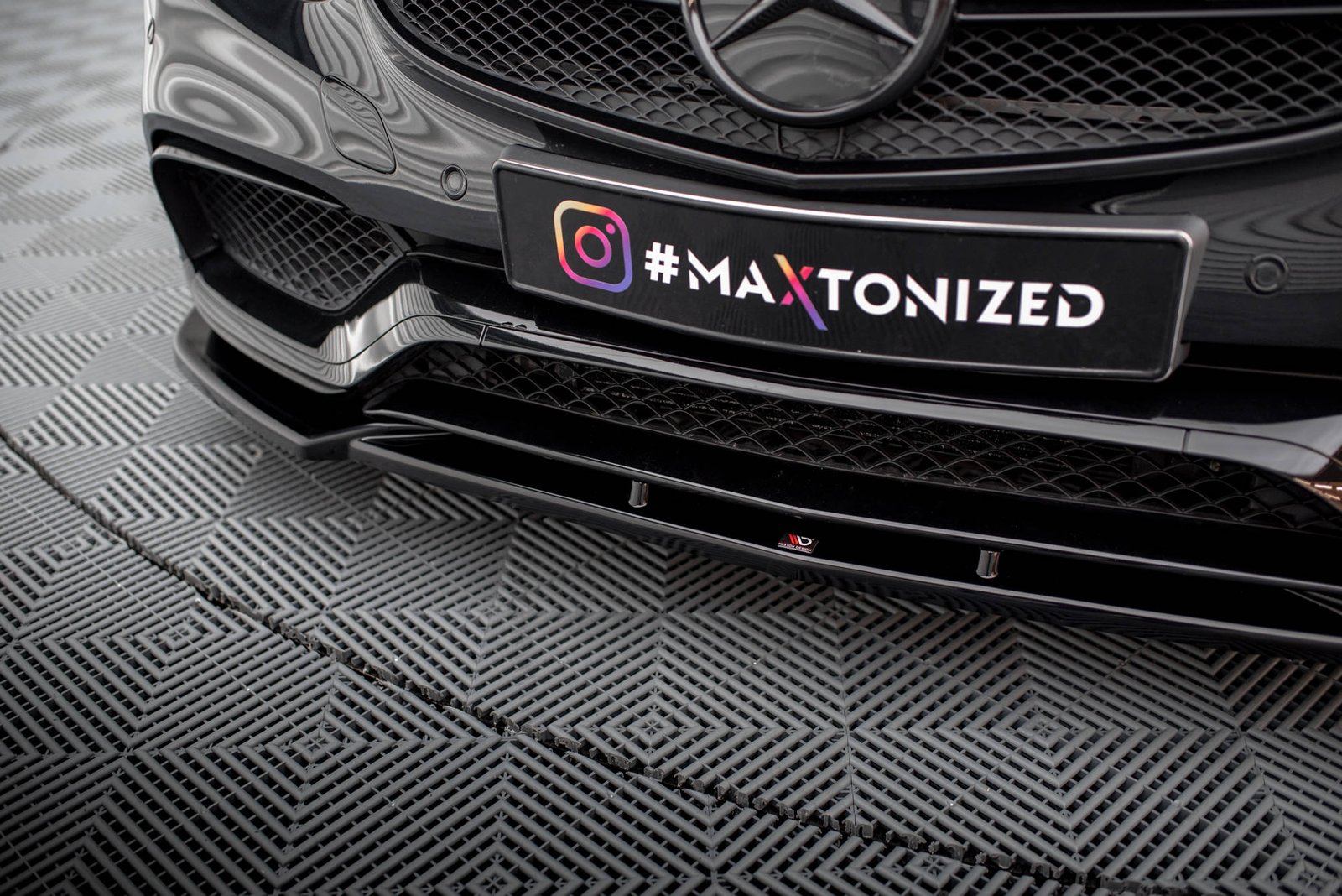Splitter Delantero Mercedes-Benz E63 AMG Sedan W212 Facelift - Imagen 3