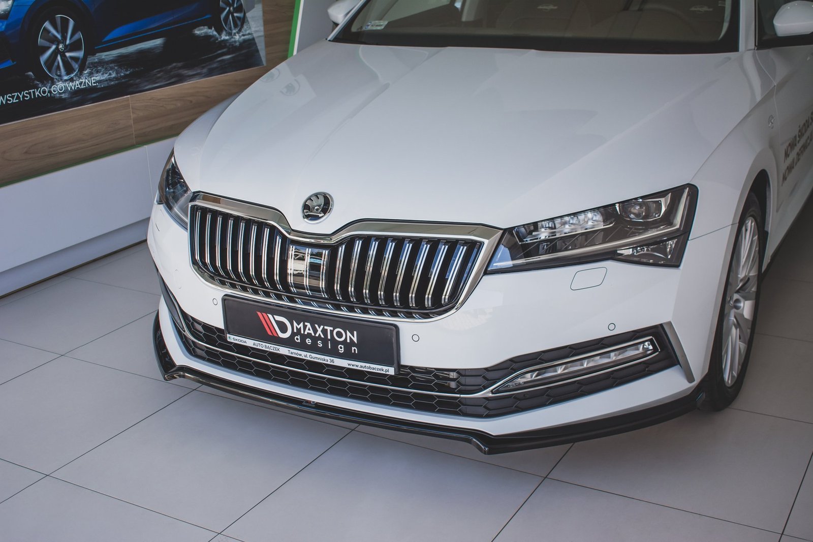 Splitter Delantero Skoda Superb Liftback / Combi Mk3 Facelift