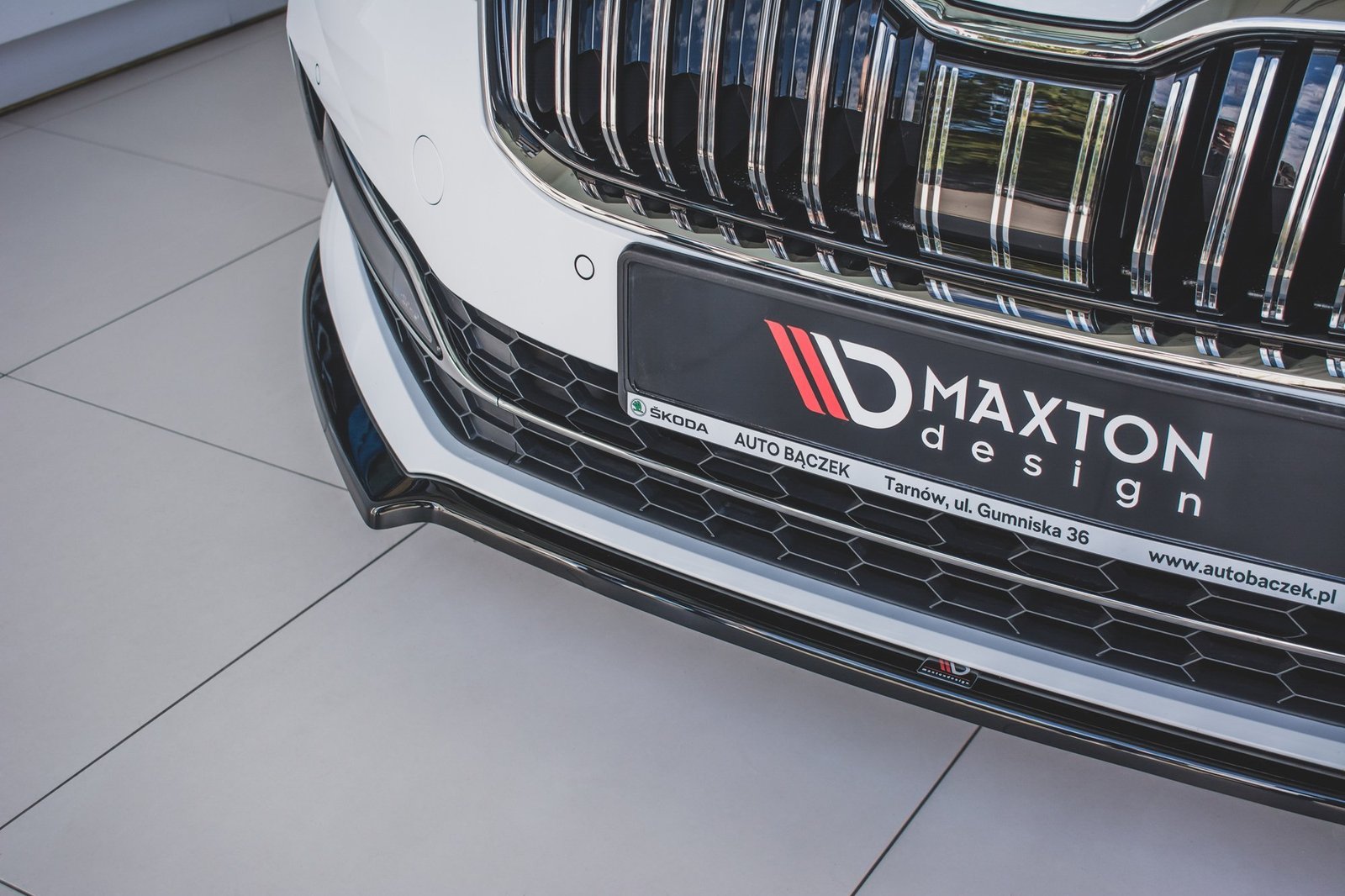 Splitter Delantero Skoda Superb Liftback / Combi Mk3 Facelift - Imagen 4