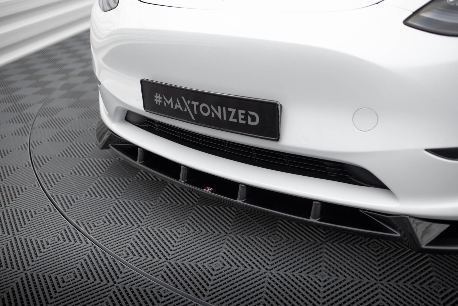 Splitter Delantero Tesla Model Y - Imagen 3