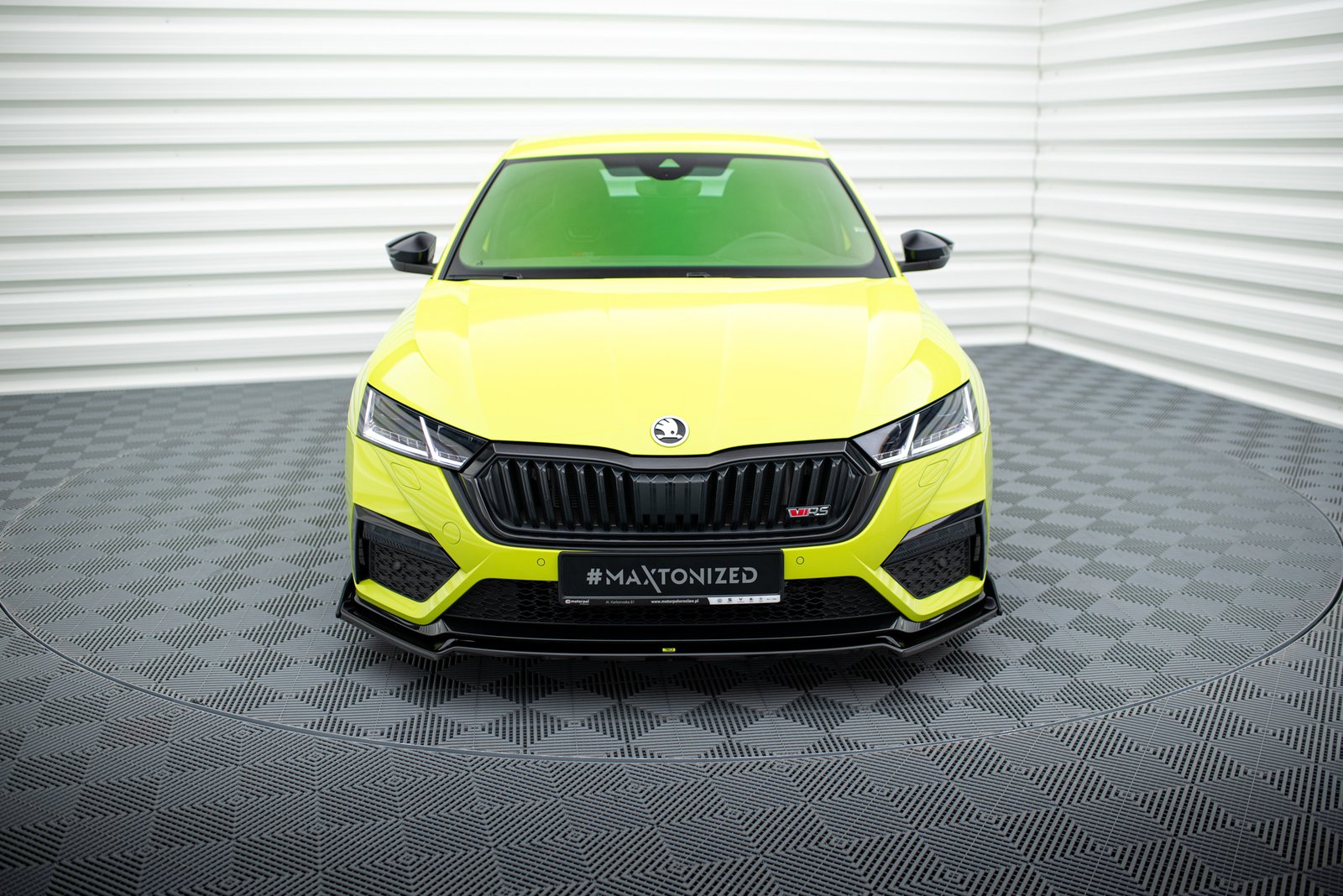 Splitter Delantero + Flaps Aerodinámicos Skoda Octavia RS Mk4 - Imagen 2