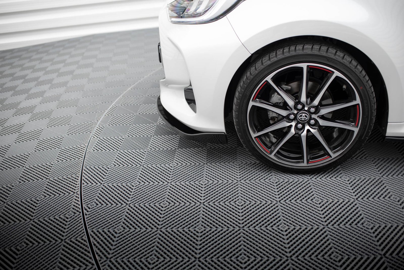 Splitter Delantero Toyota Yaris Mk4 - Imagen 5