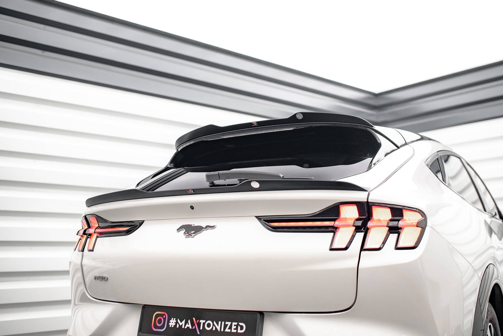 Lower Extensión de Alerón Ford Mustang Mach-E Mk1