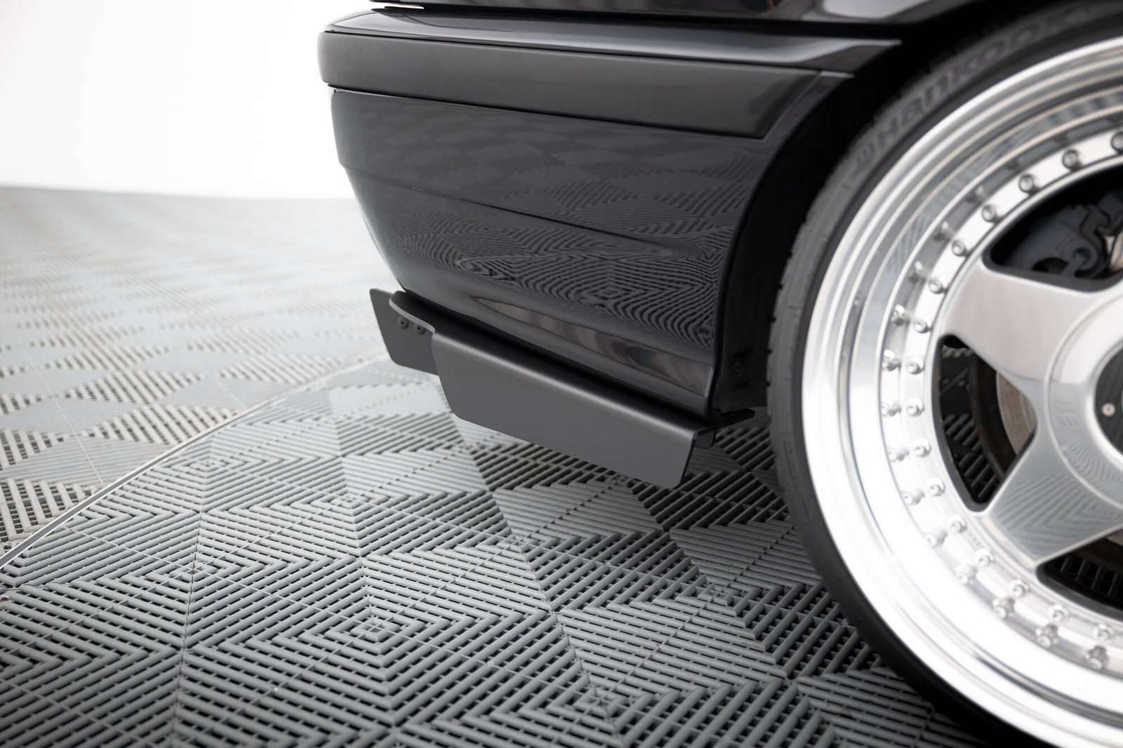 Rear Diffuser BMW M3 / 3 M-Pack Coupe / Cabrio E36 - Imagen 10