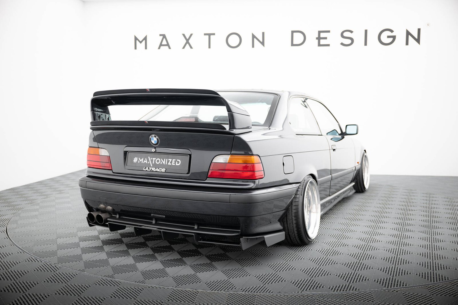 Rear Diffuser BMW M3 / 3 M-Pack Coupe / Cabrio E36 - Imagen 4