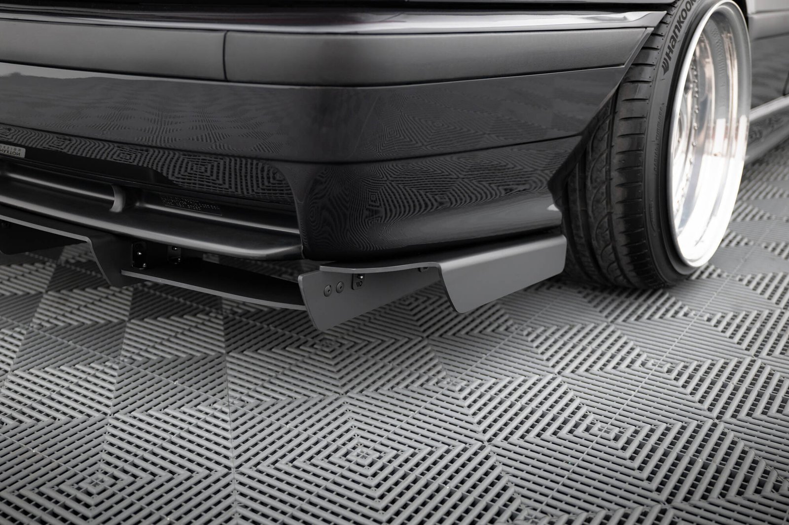 Rear Diffuser BMW M3 / 3 M-Pack Coupe / Cabrio E36 - Imagen 8
