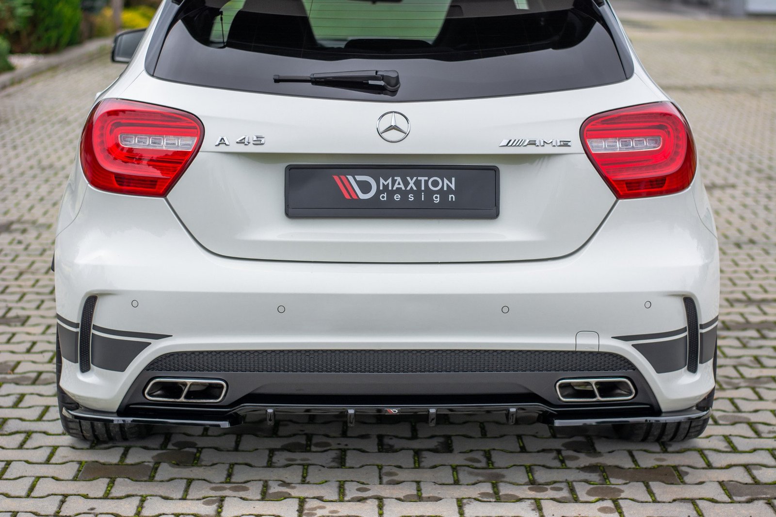 Splitters Laterales Traseros Mercedes A45 AMG W176 - Imagen 2