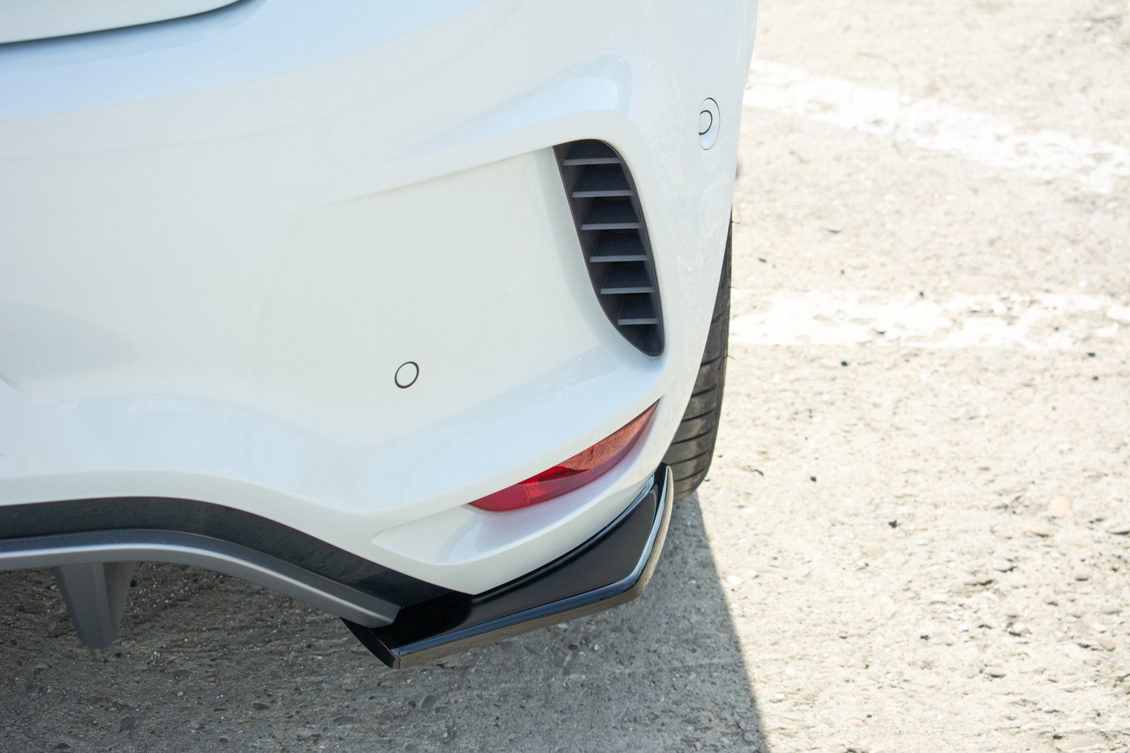 Splitters Laterales Traseros Renault Megane IV RS - Imagen 3