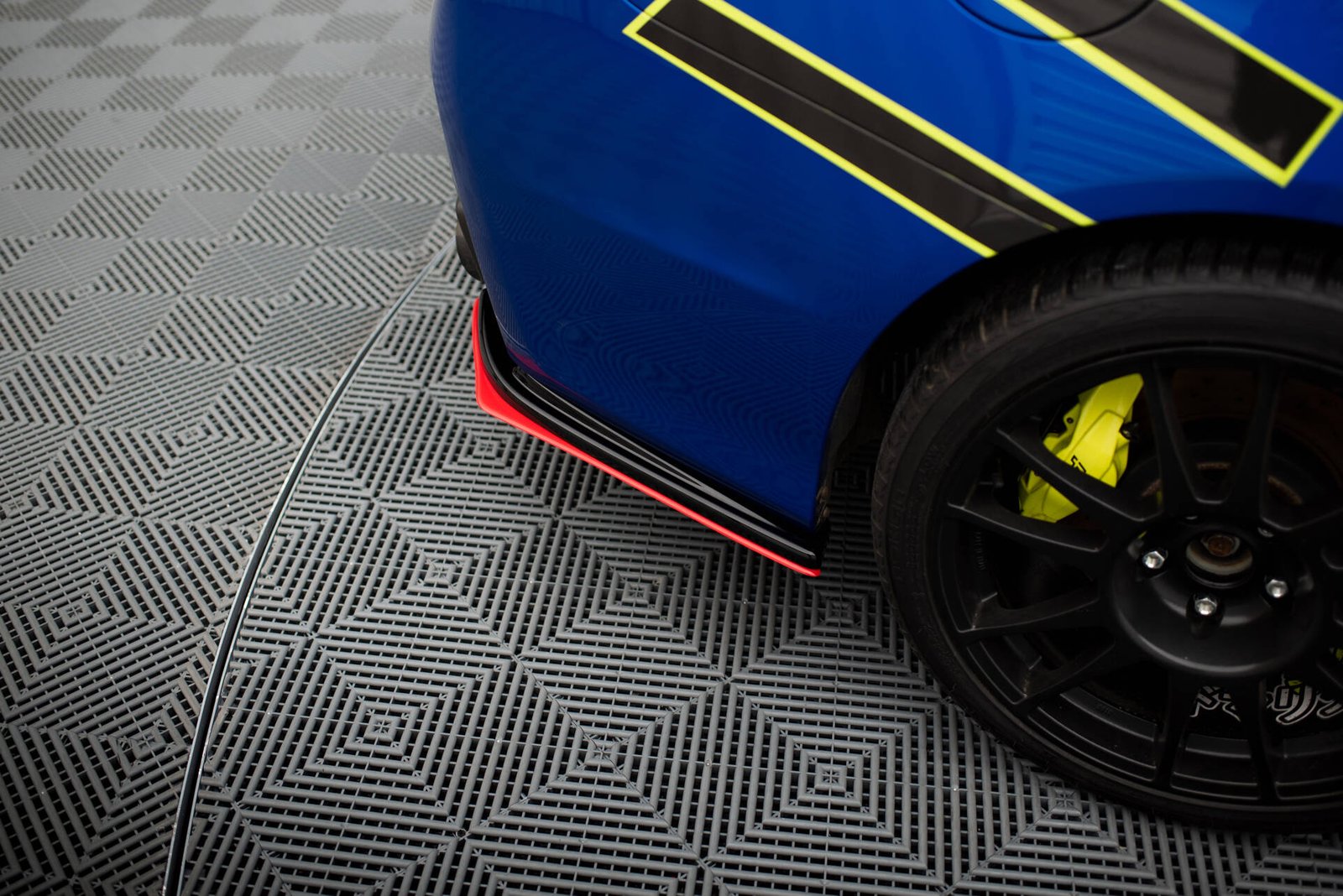 Splitters Laterales Traseros Subaru WRX STI - Imagen 3