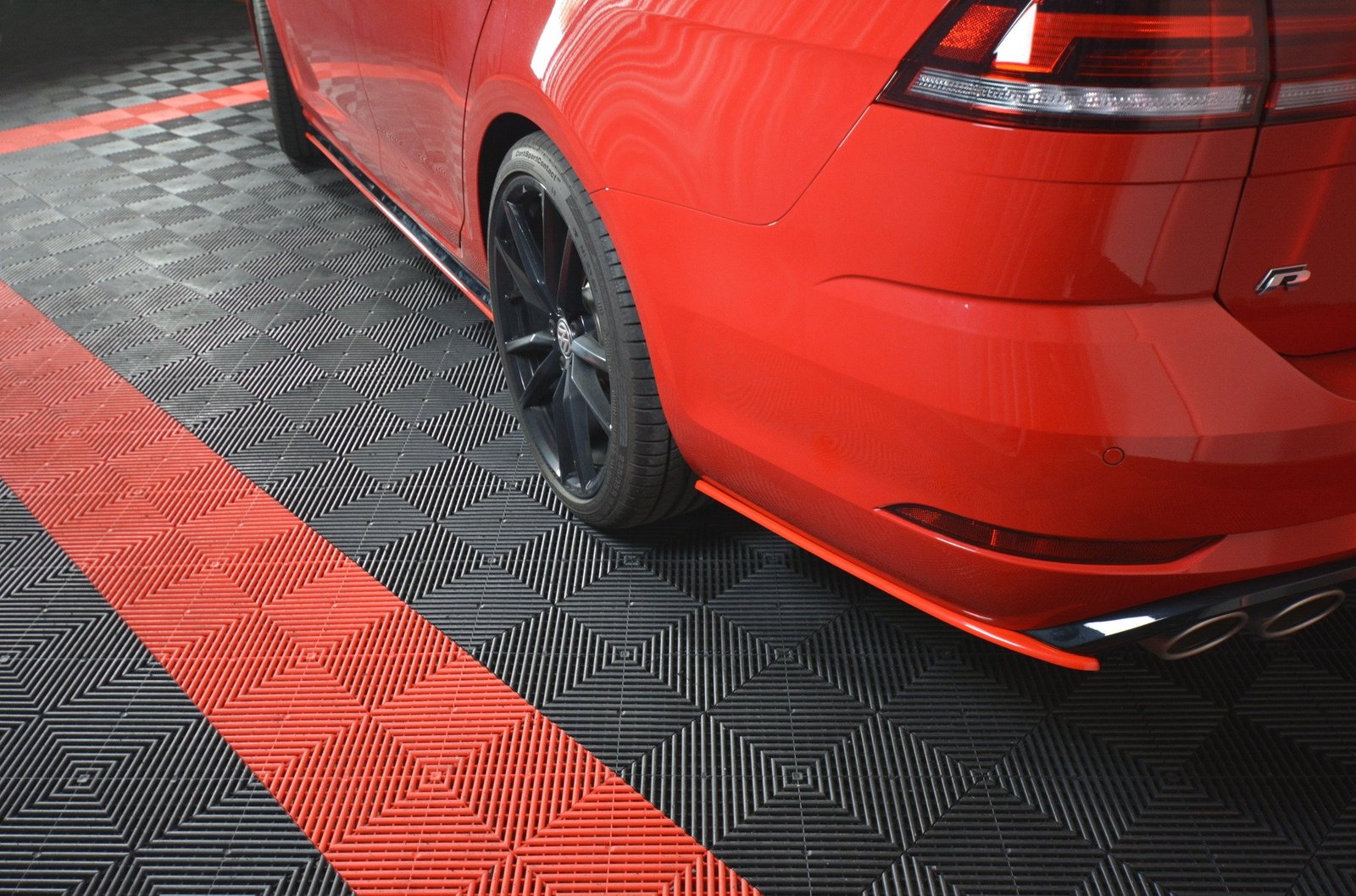Splitters Laterales Traseros VW Golf 7 R Variant Facelift