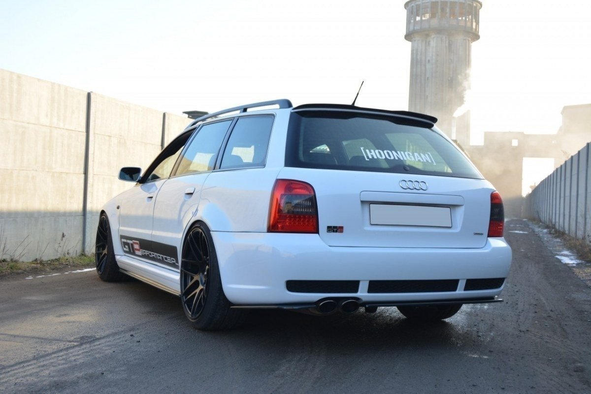 Splitter Trasero Audi RS4 B5 (with a vertical bar) - Imagen 4