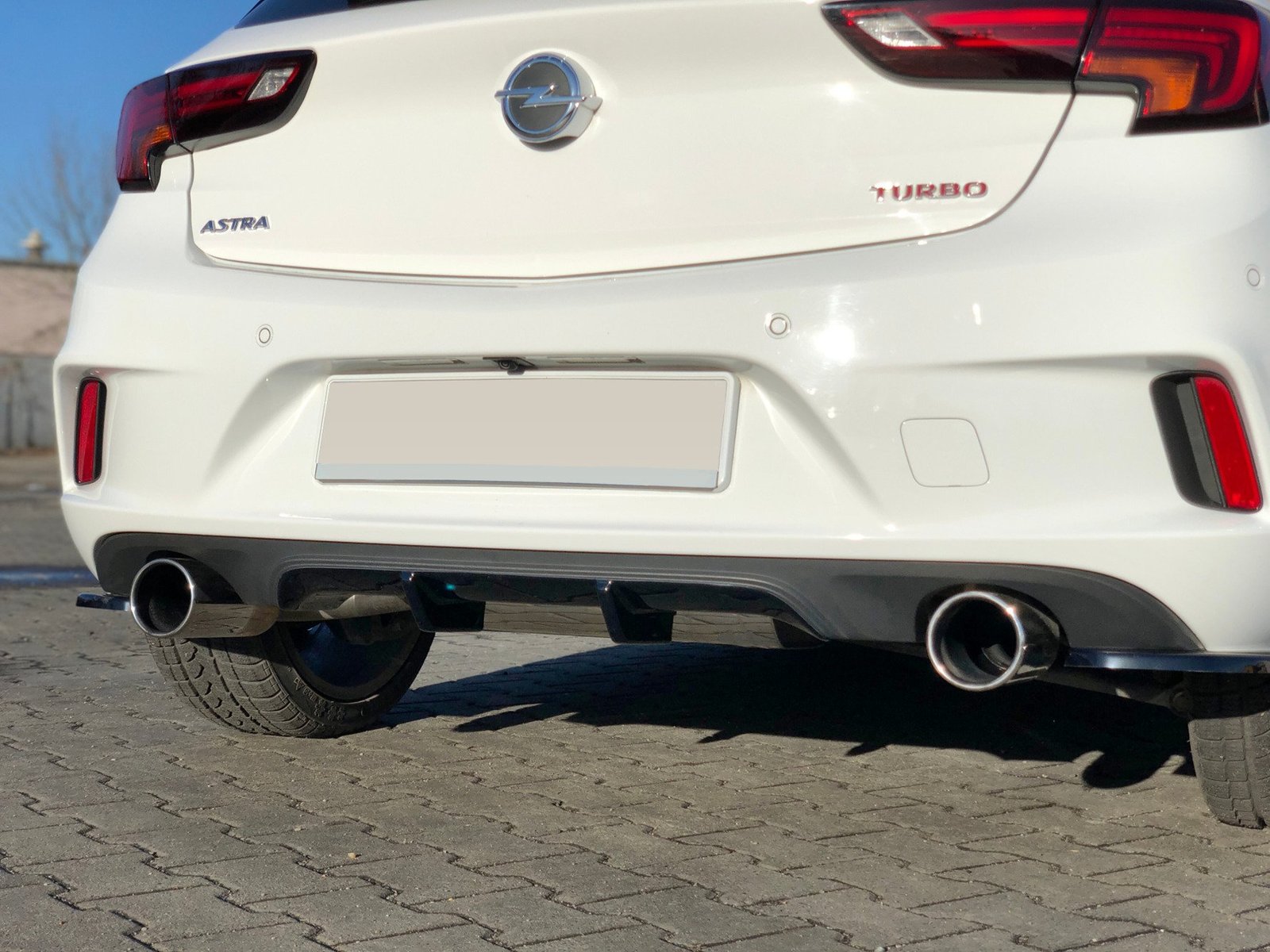 Faldón Trasero Ford Opel Astra K OPC-Line - Imagen 2