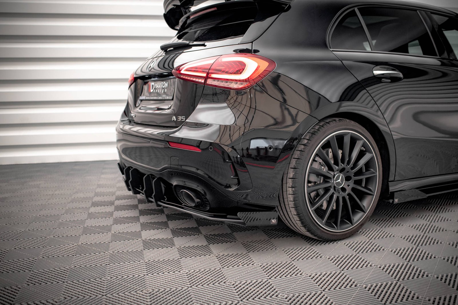 Rear Side Flaps Aerodinámicos Mercedes A35 AMG Hatchback Aero Pack W177 - Imagen 2