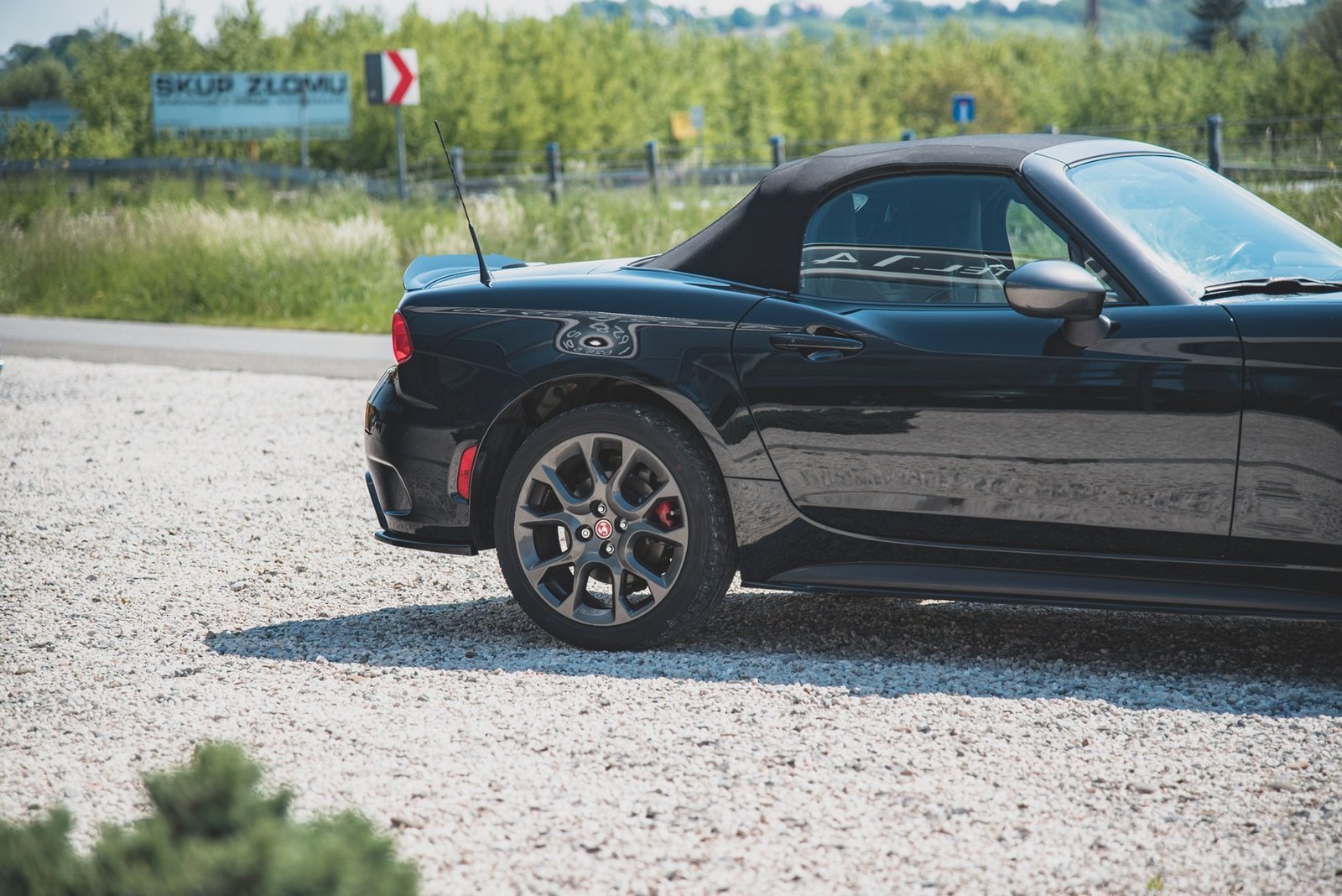 Splitters Laterales Traseros Abarth 124 Spider - Imagen 3
