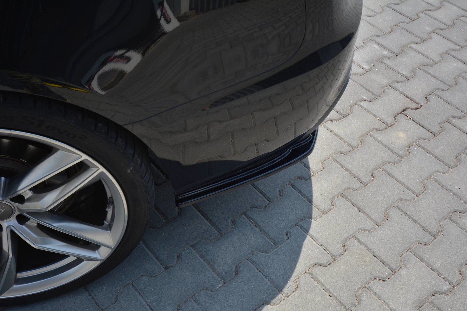 Splitters Laterales Traseros Audi A5 S-Line 8T FL Sportback - Imagen 3