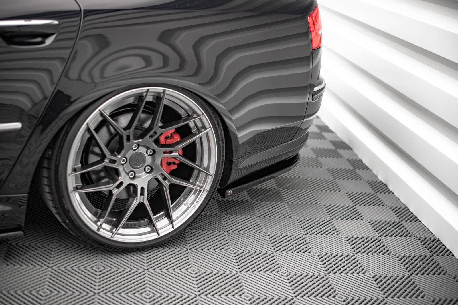 Splitters Laterales Traseros Audi S8 D3 - Imagen 2