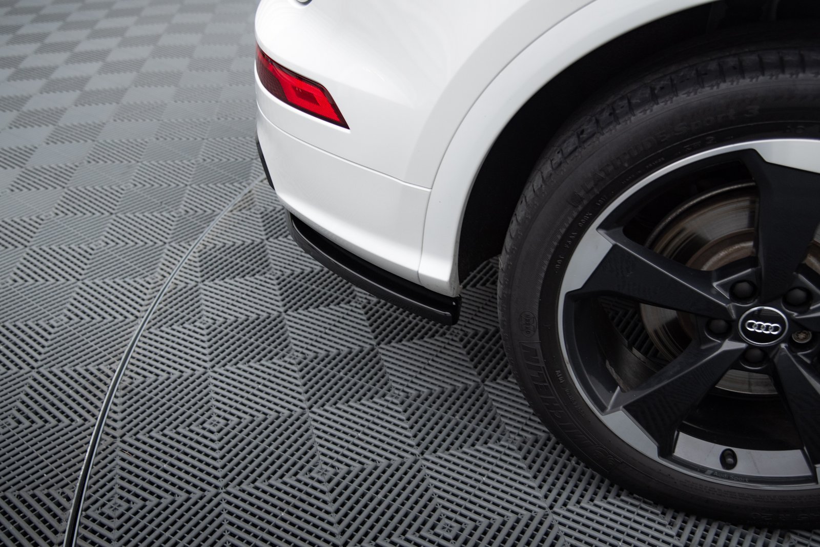 Splitters Laterales Traseros Audi SQ5/Q5 S-line Mk2 - Imagen 2