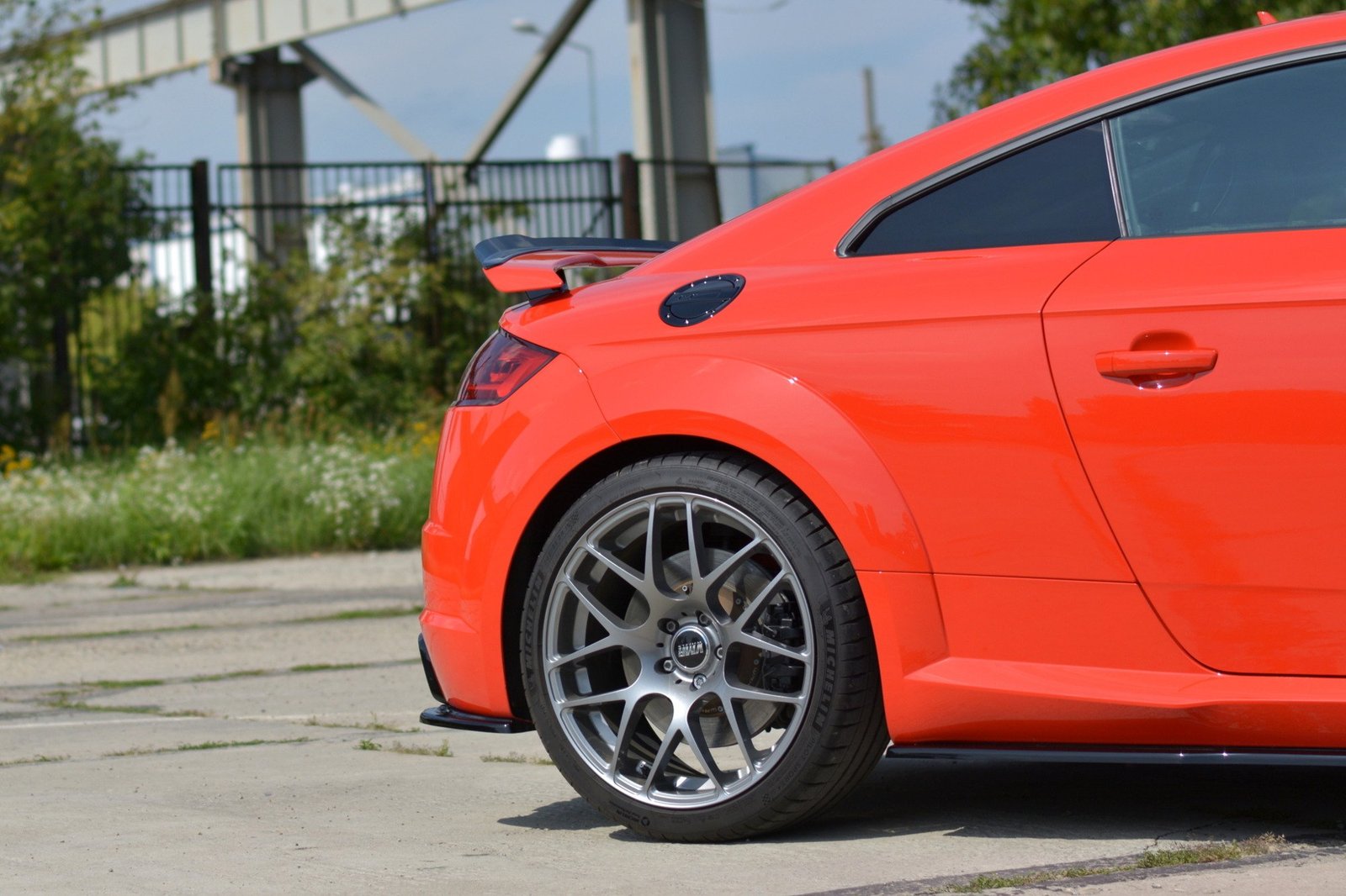 Splitters Laterales Traseros Audi TT RS 8S - Imagen 3