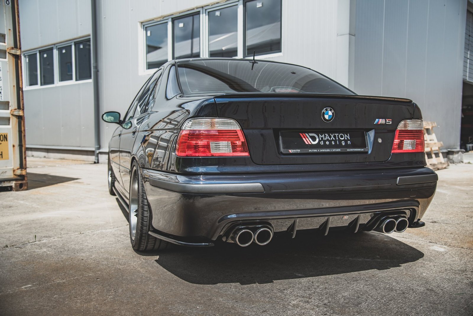 Splitters Laterales Traseros BMW M5 / 5 M-Pack E39 - Imagen 5
