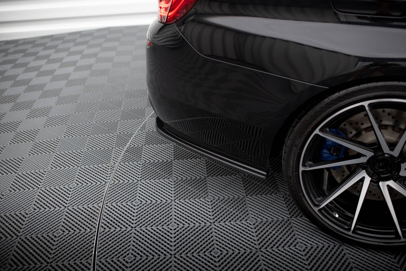 Splitters Laterales Traseros BMW M5 F10 - Imagen 2