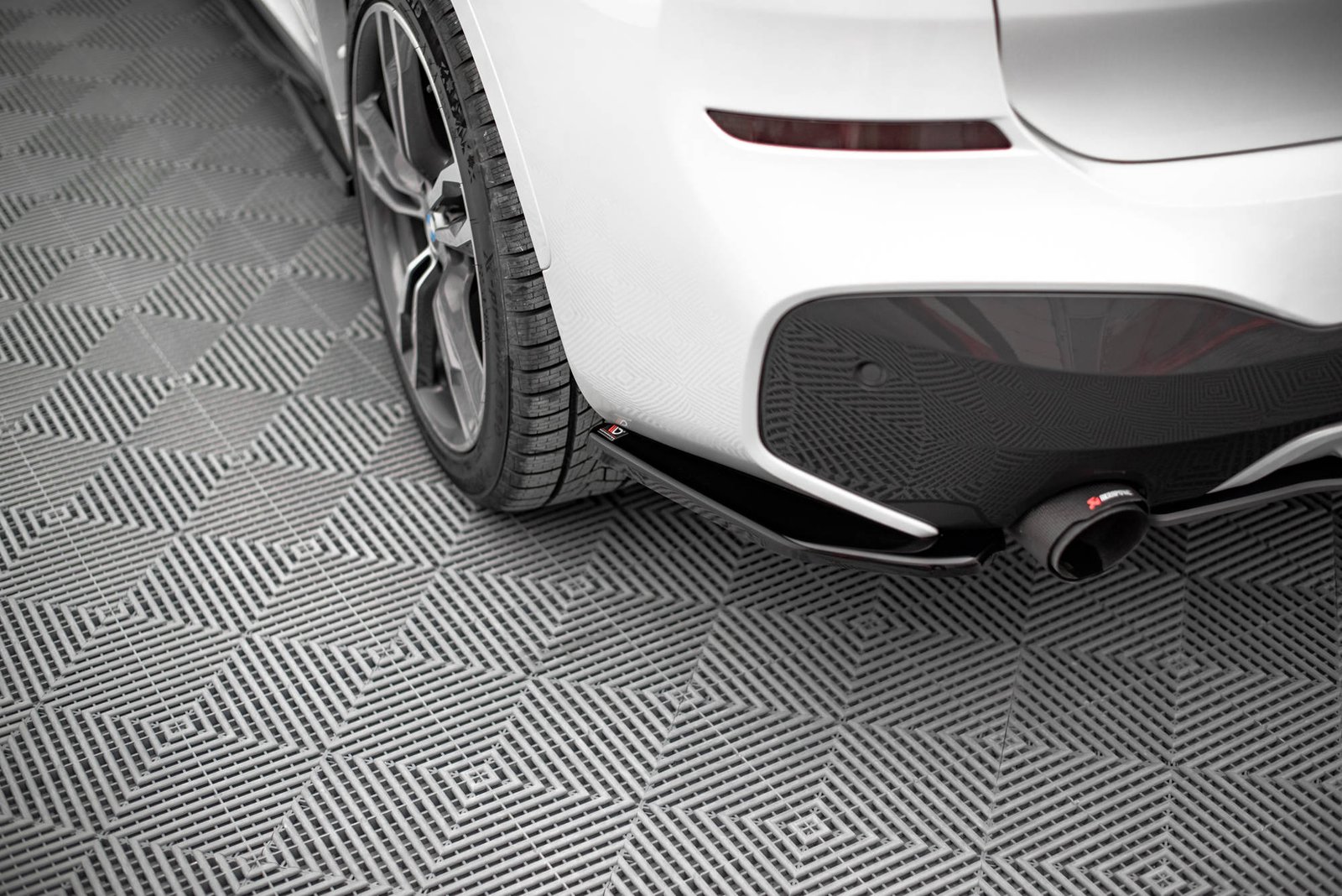 Splitters Laterales Traseros BMW X1 M-Pack F48 / F48 Facelift
