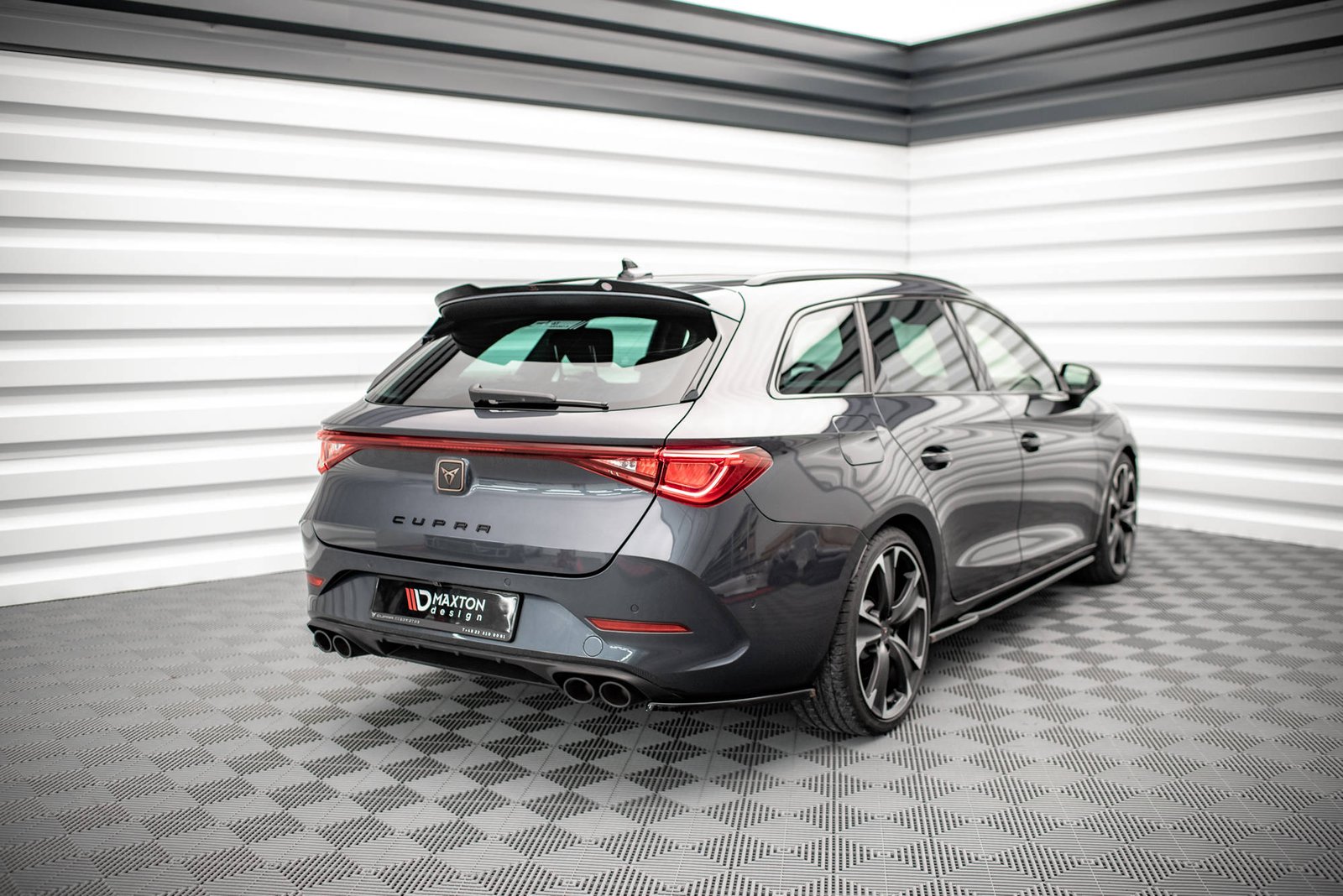 Splitters Laterales Traseros Cupra Leon ST Mk1 - Imagen 2