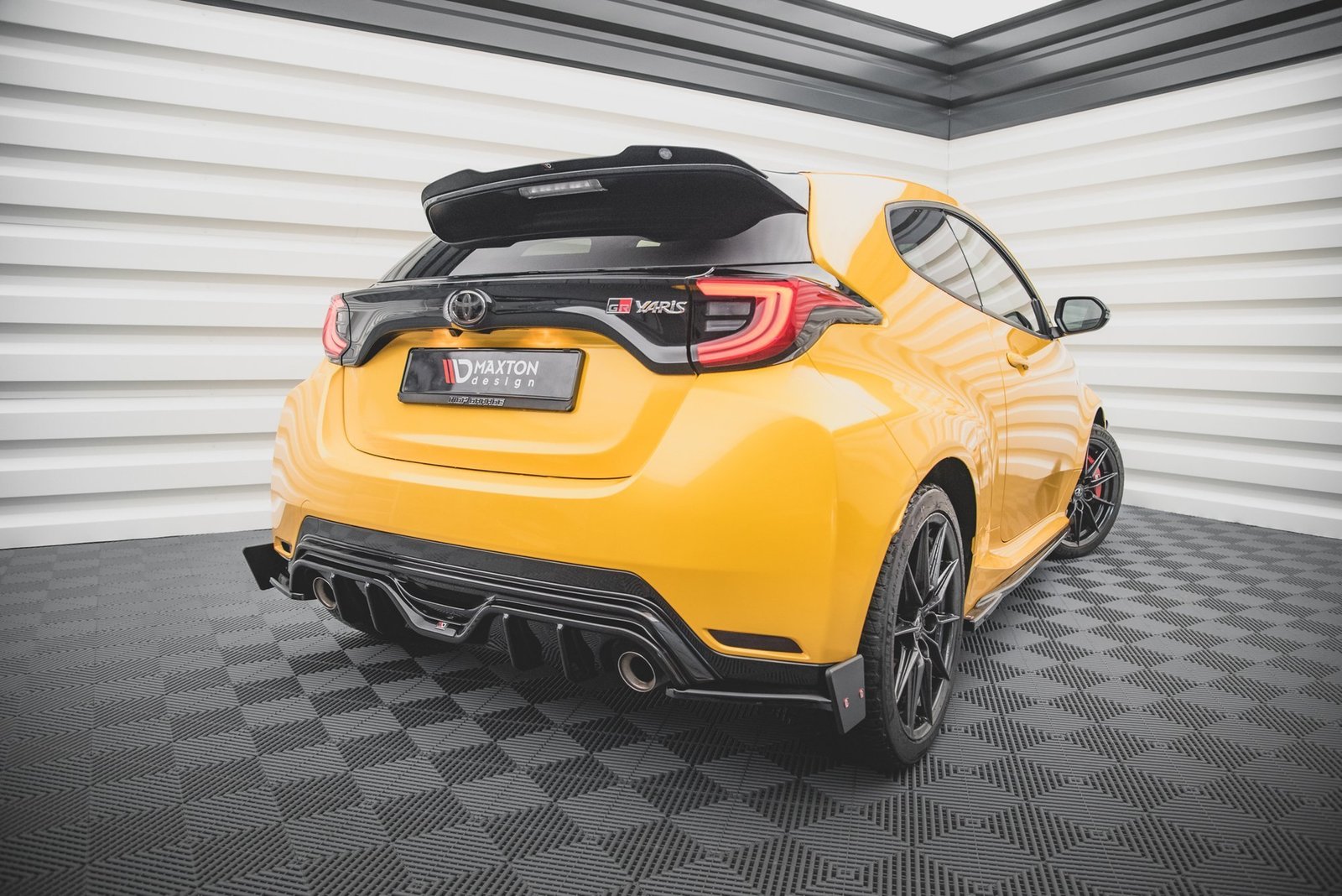 Splitters Laterales Traseros + Flaps Aerodinámicos Toyota GR Yaris Mk4