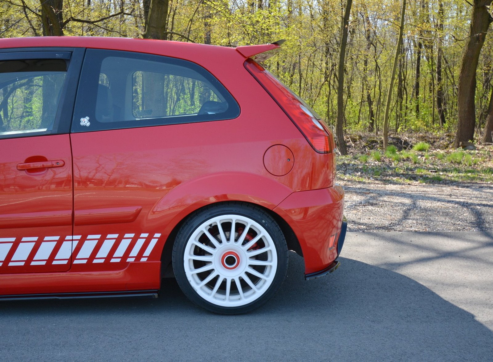 Splitters Laterales Traseros Ford Fiesta ST Mk6 - Imagen 3