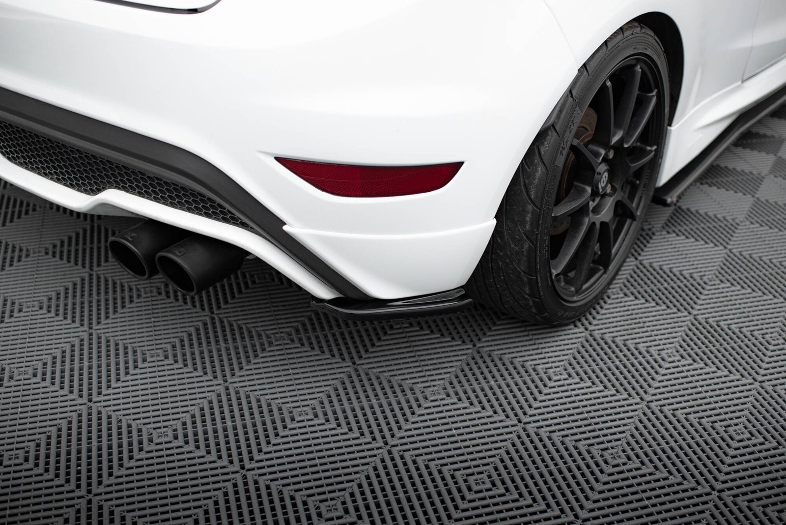 Splitters Laterales Traseros Ford Fiesta ST / ST-Line / Zetec S Mk7 FL