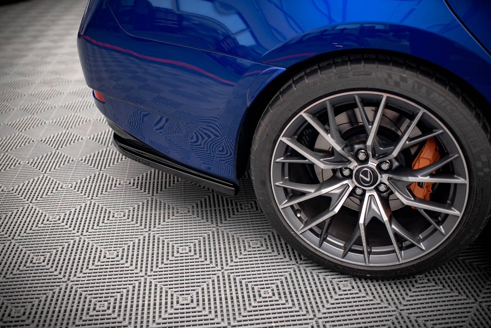 Splitters Laterales Traseros Lexus GS F Mk4 Facelift - Imagen 2