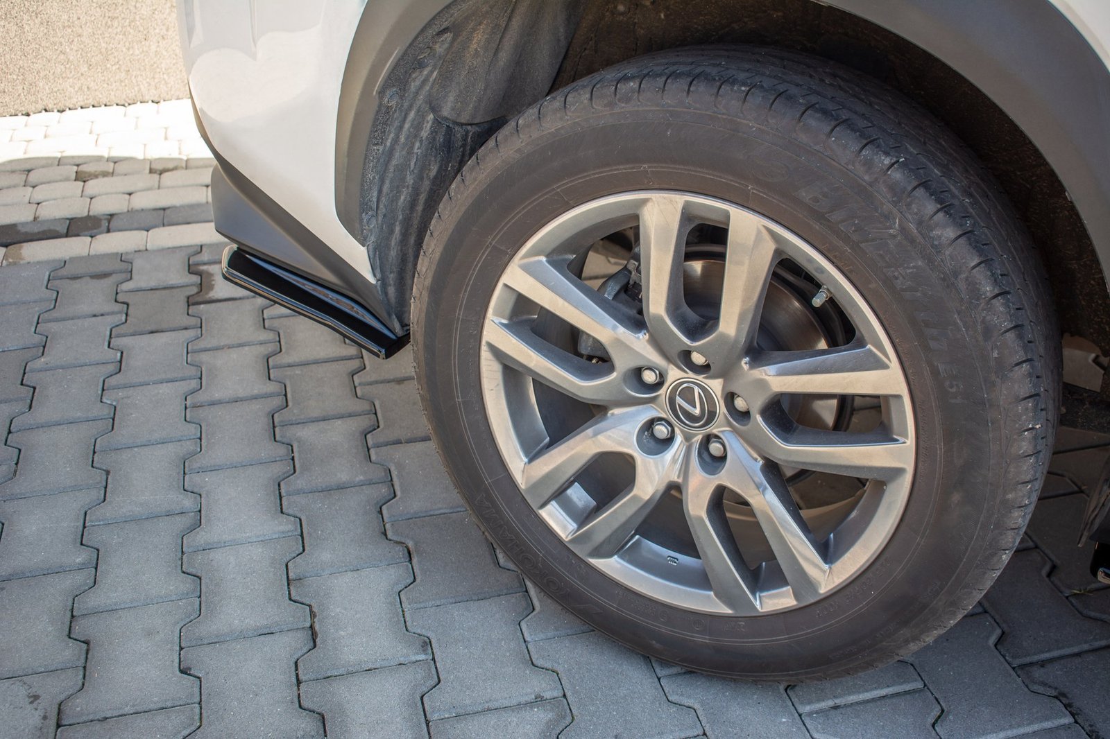 Splitters Laterales Traseros Lexus NX Facelift - Imagen 2