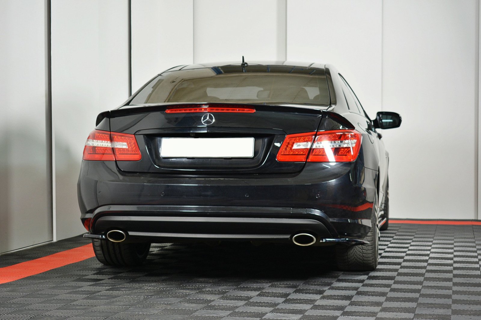 Splitters Laterales Traseros Mercedes-Benz E-Class W207 Coupe AMG-Line - Imagen 3