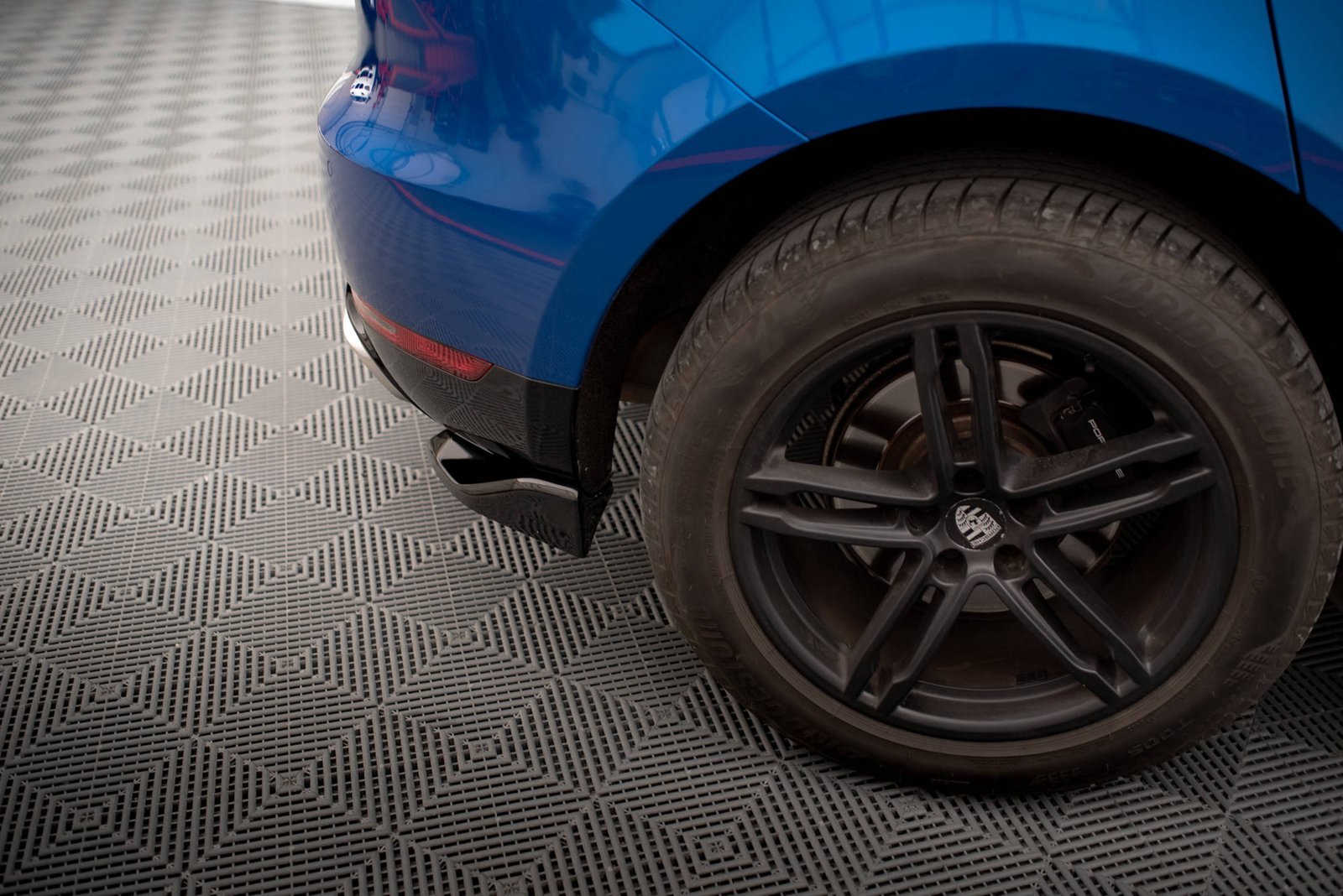 Splitters Laterales Traseros Porsche Macan Mk1 - Imagen 3