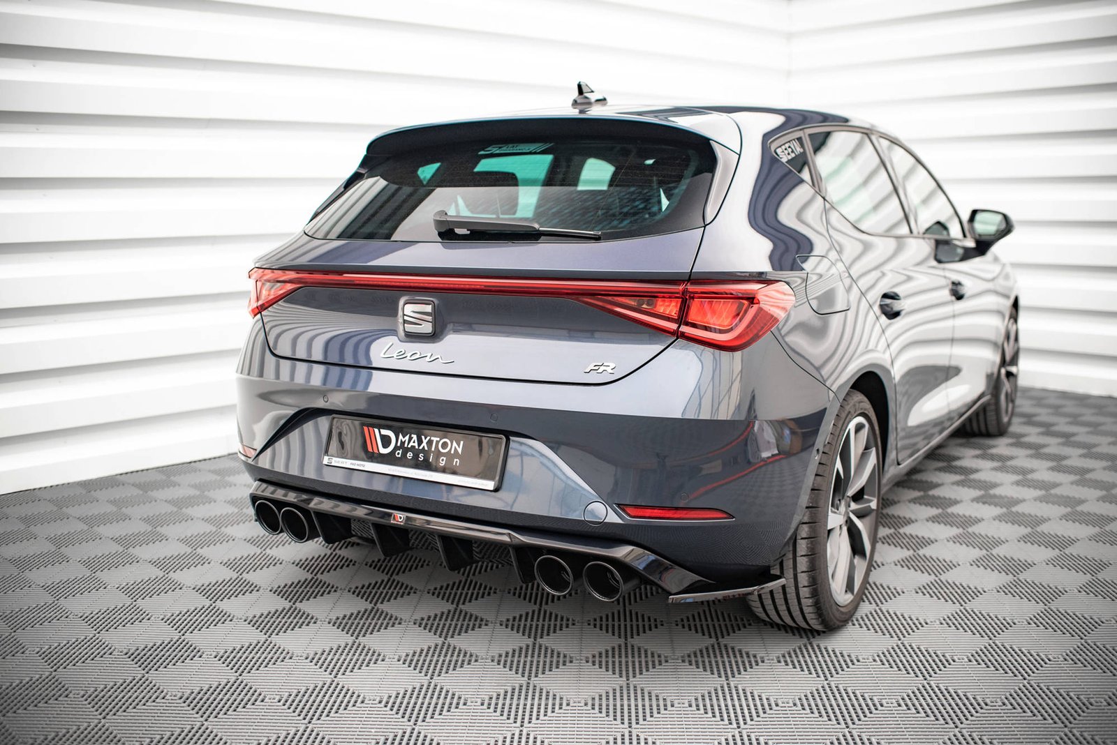 Splitters Laterales Traseros Seat Leon FR Hatchback Mk4 - Imagen 3
