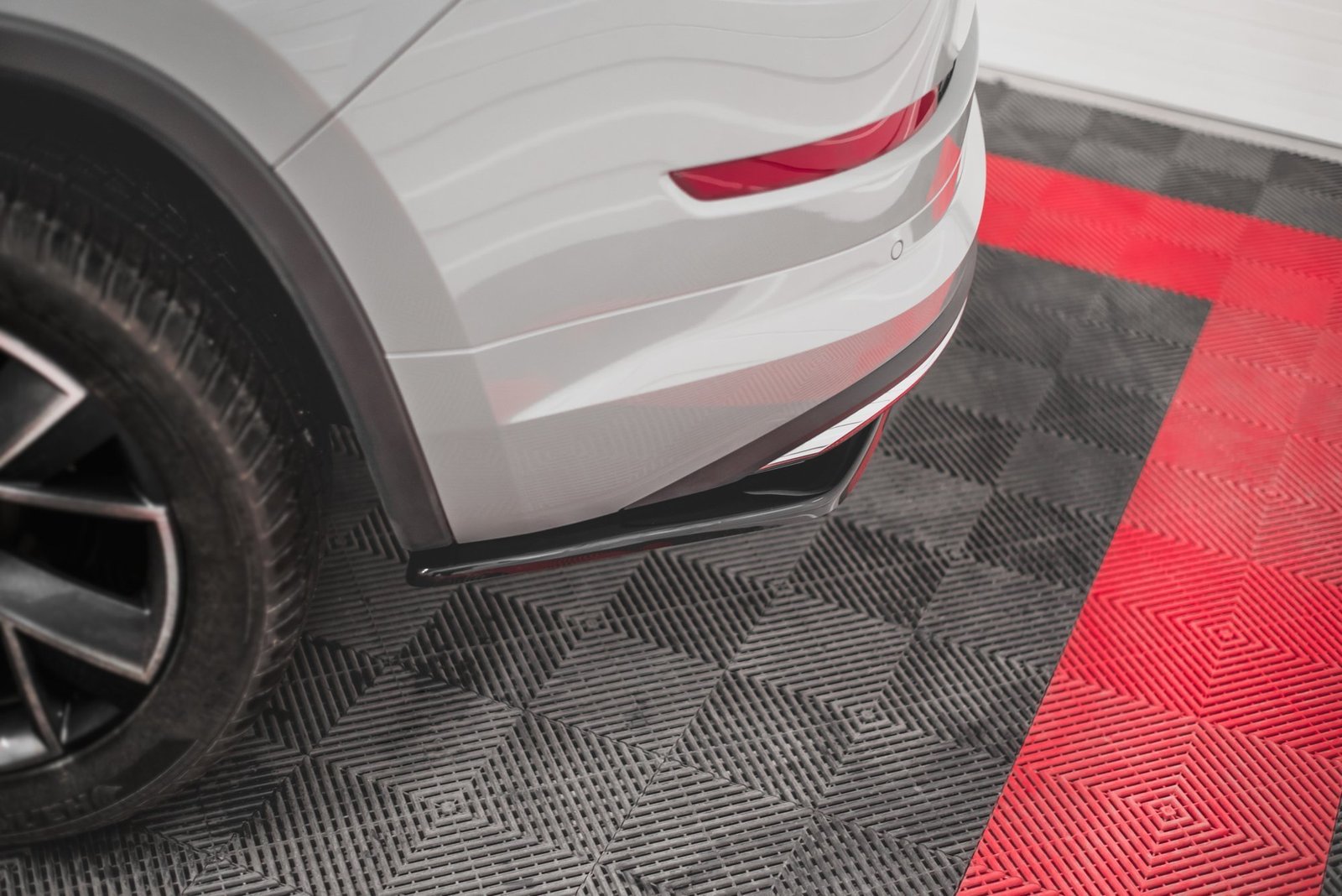 Splitters Laterales Traseros Skoda Kodiaq Sportline Mk1 / Mk1 Facelift - Imagen 4