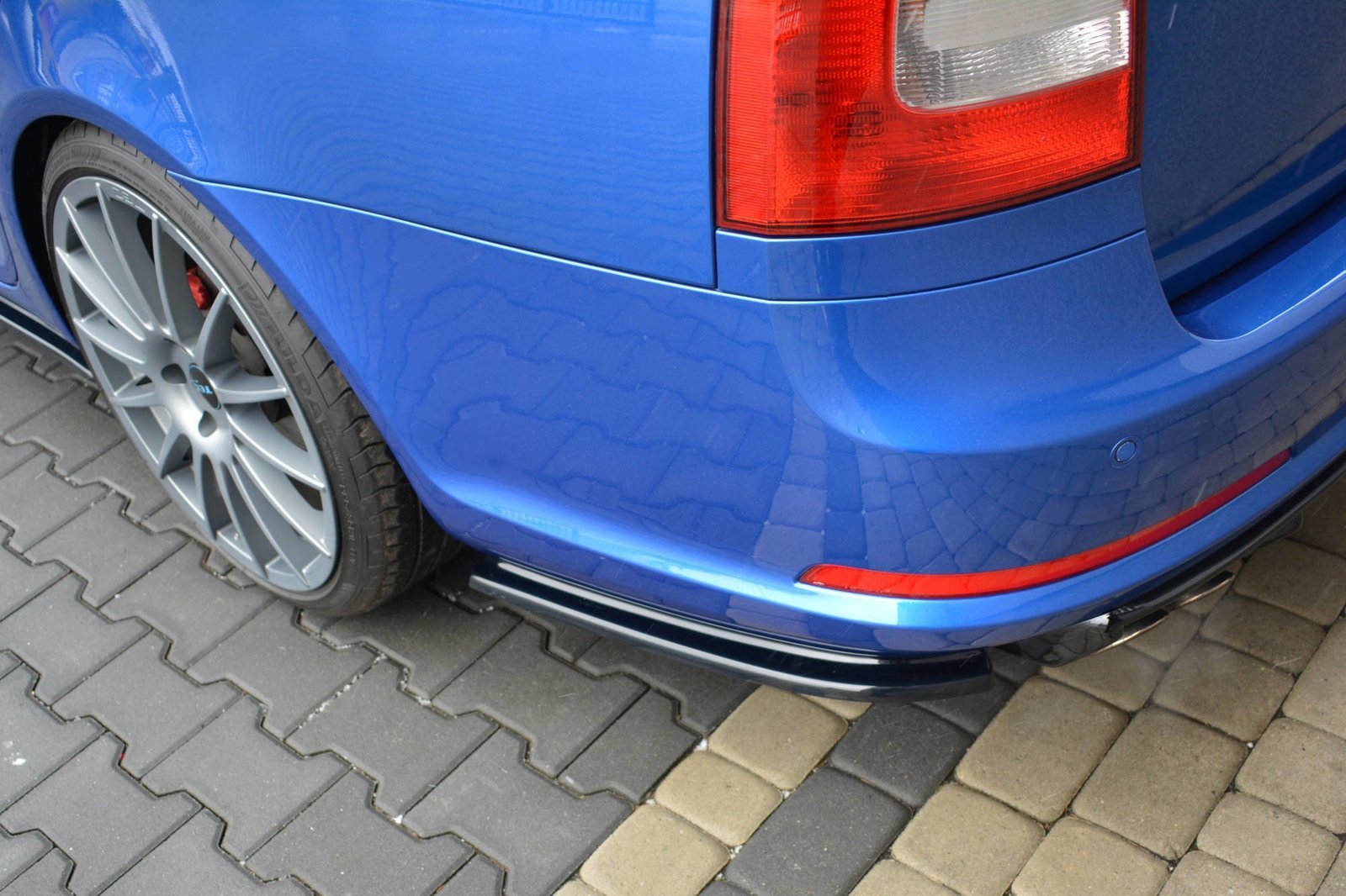 Splitters Laterales Traseros Skoda Octavia RS Sedan / Combi Mk2 / Mk2 Facelift