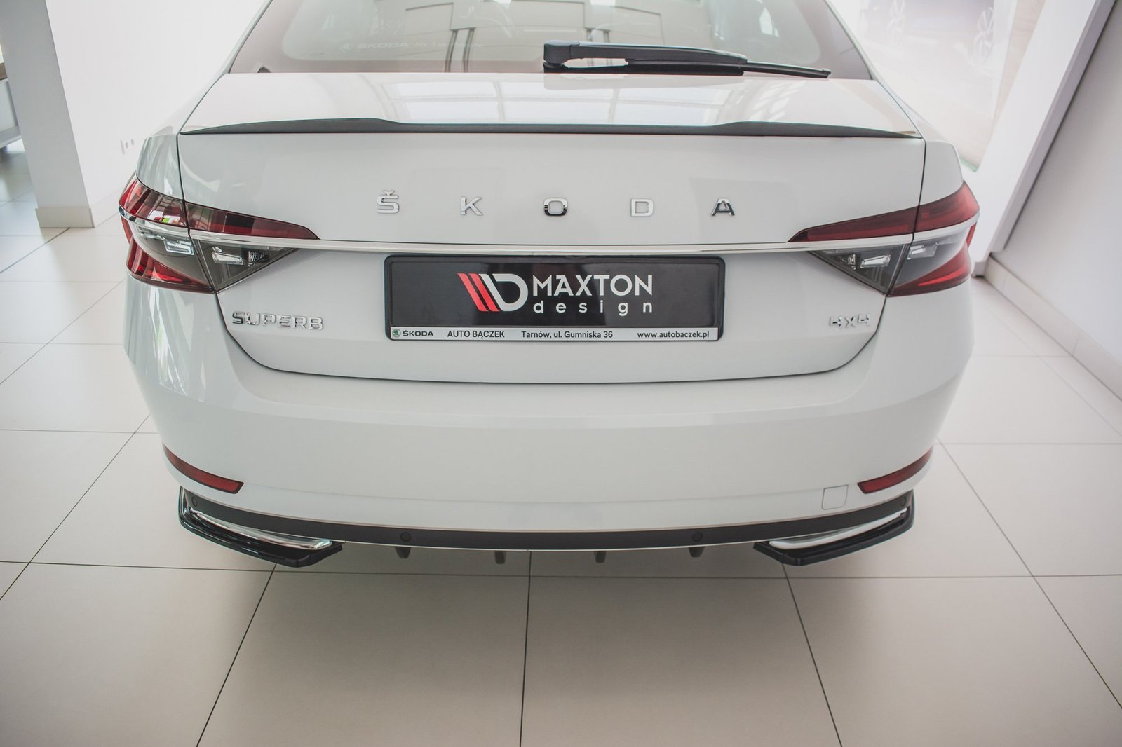 Splitters Laterales Traseros Skoda Superb Liftback / Combi Mk3 Facelift - Imagen 3