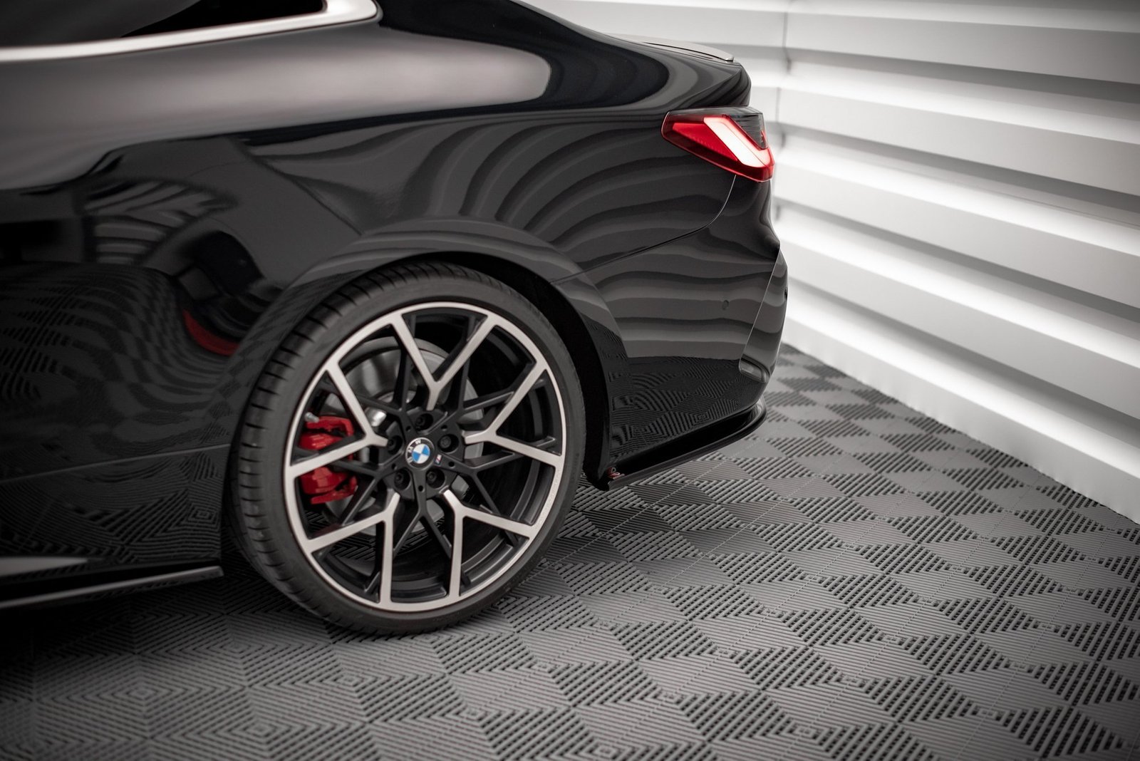 Splitters Laterales Traseros BMW 4 M-Pack G22 / G23 / G22 Facelift / G23 Facelift