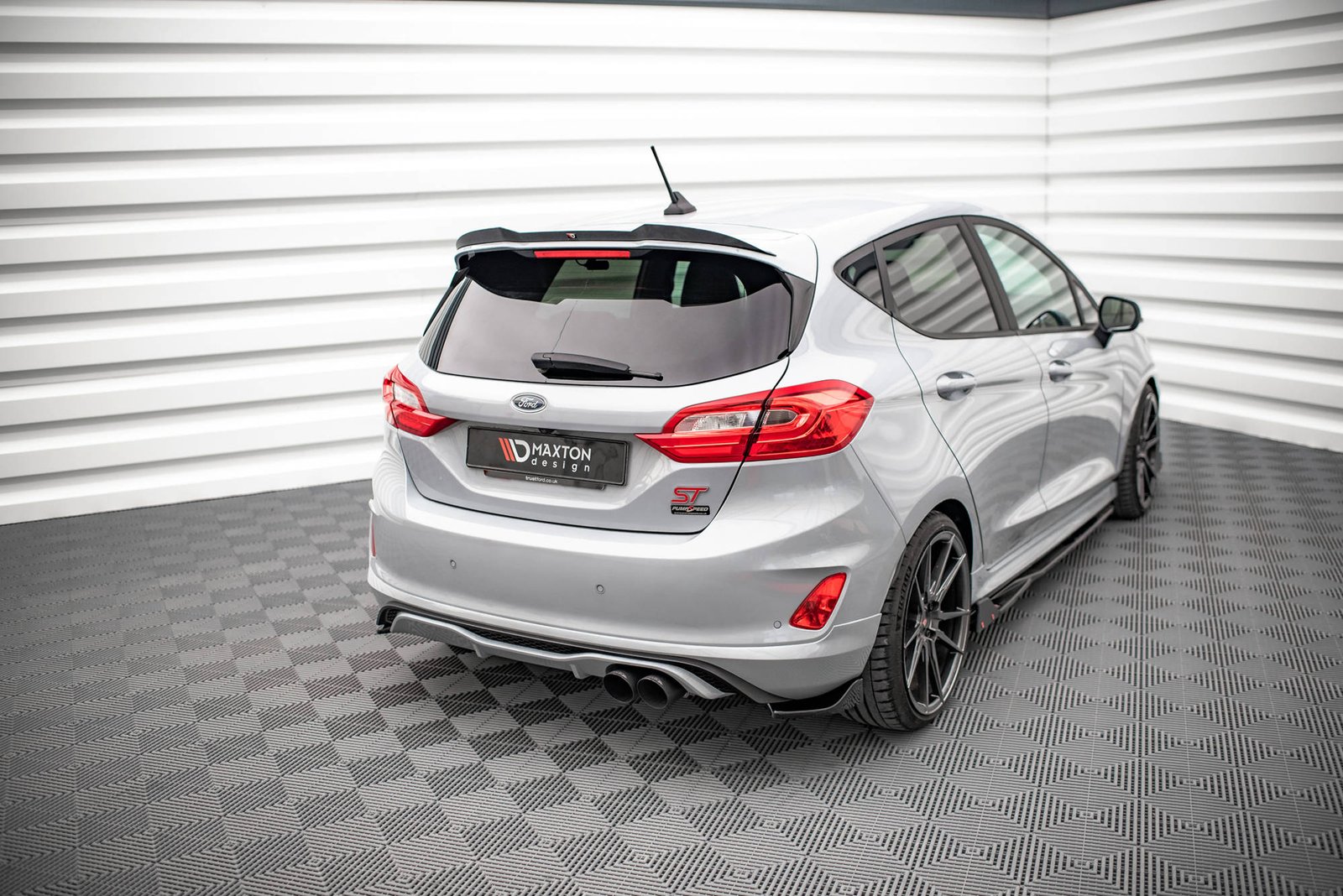 Splitters Laterales Traseros Ford Fiesta ST Mk8 - Imagen 4