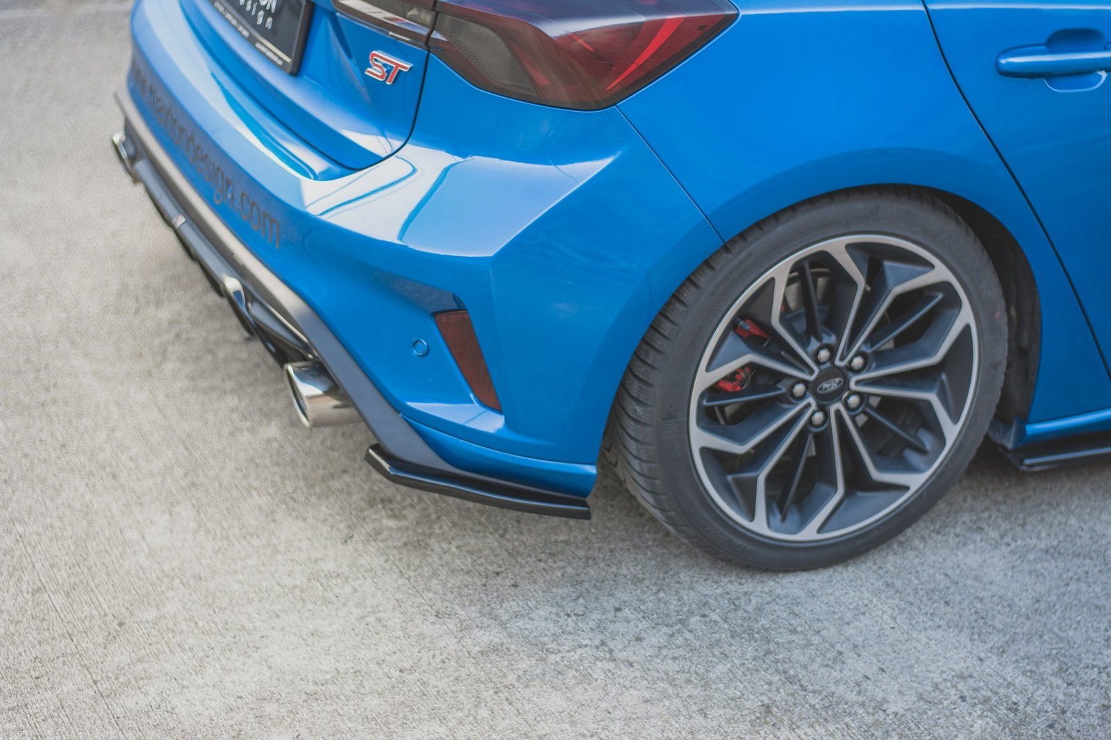 Splitters Laterales Traseros Ford Focus ST Mk4 - Imagen 6
