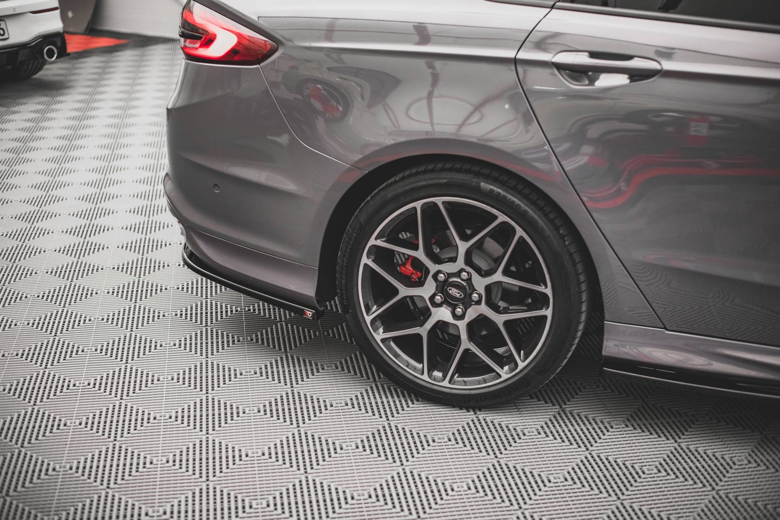 Splitters Laterales Traseros Ford Mondeo ST-Line Mk5 Facelift - Imagen 2
