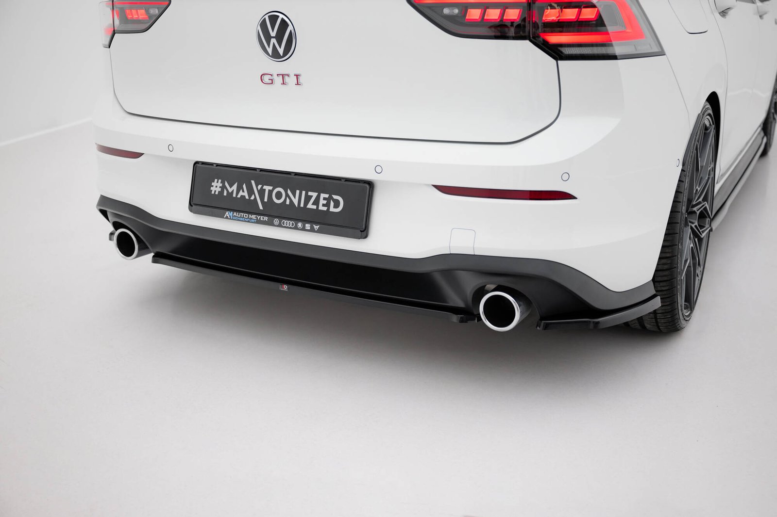 Splitters Laterales Traseros Volkswagen Golf GTI / GTE Mk8 - Imagen 7
