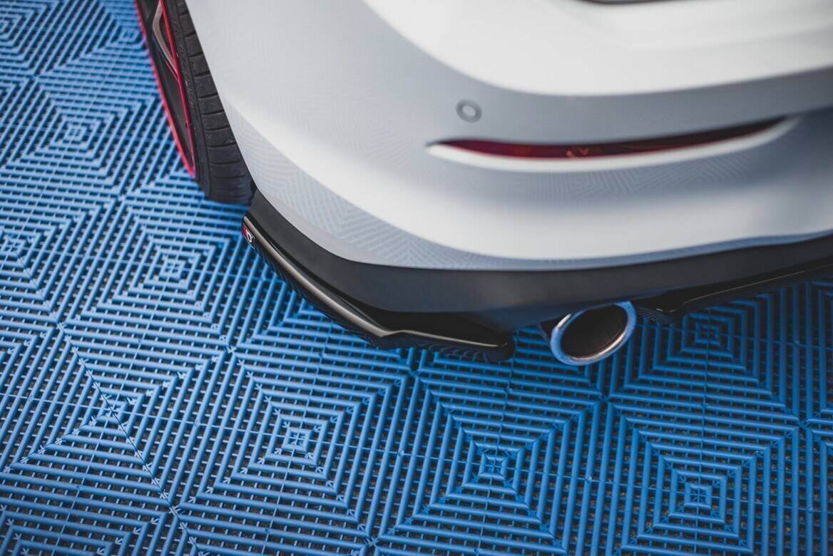 Splitters Laterales Traseros Volkswagen Golf GTI / GTE Mk8 - Imagen 3