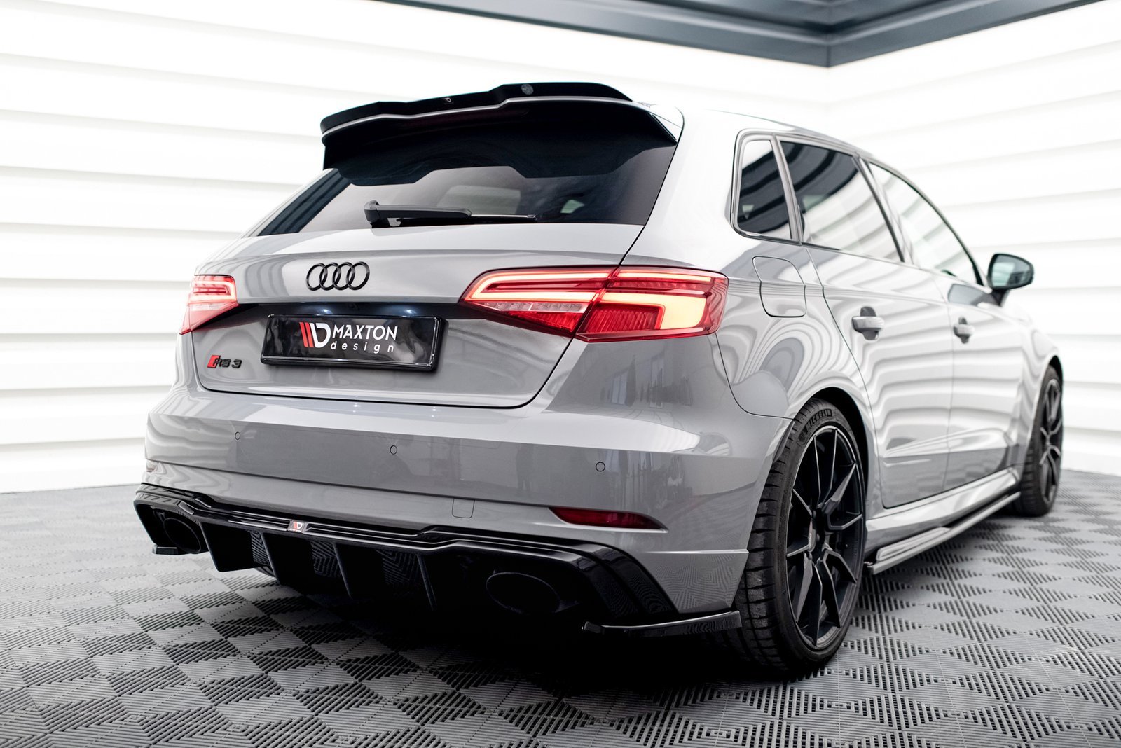 Splitters Laterales Traseros Audi RS3 8V Sportback Facelift - Imagen 2