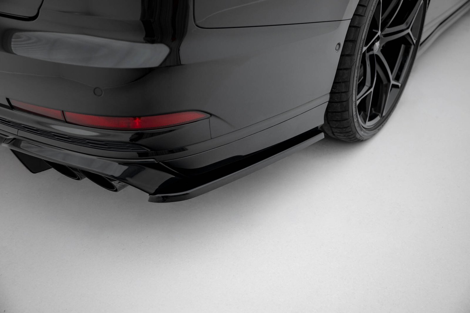 Splitters Laterales Traseros Audi S8 D5
