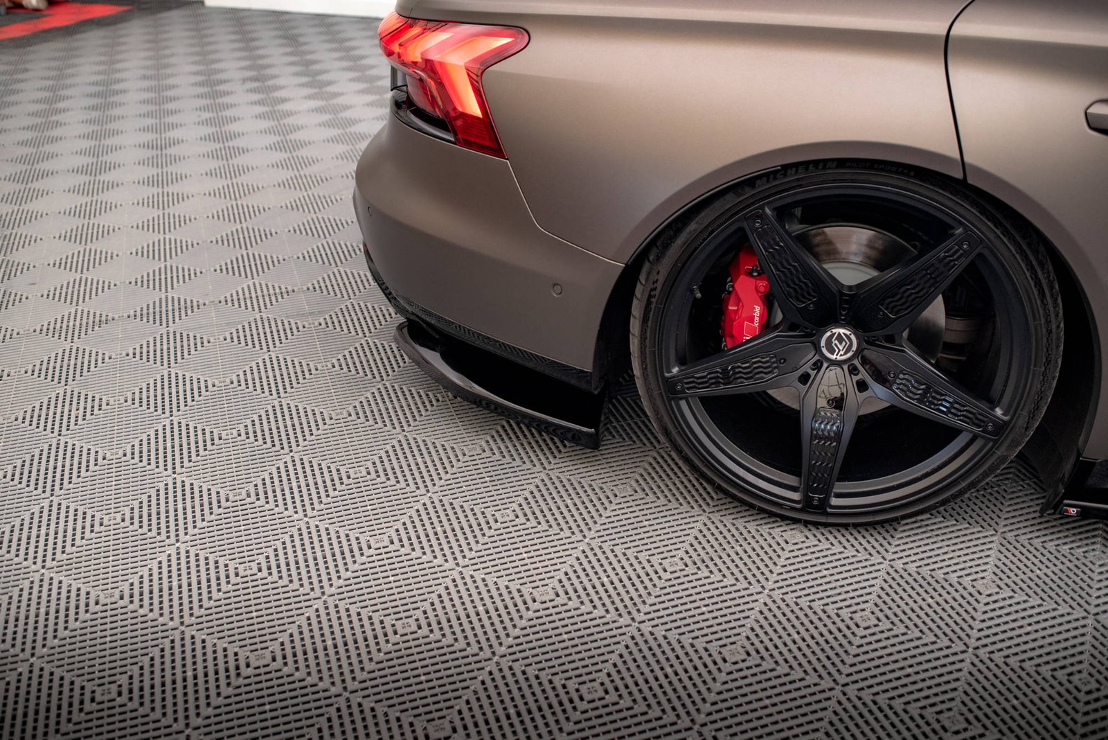 Splitters Laterales Traseros Audi e-Tron GT / RS GT Mk1 - Imagen 3