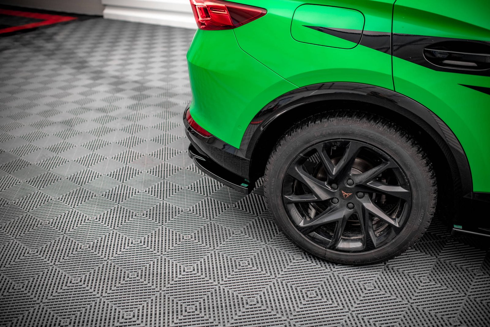 Splitters Laterales Traseros Cupra Formentor - Imagen 3