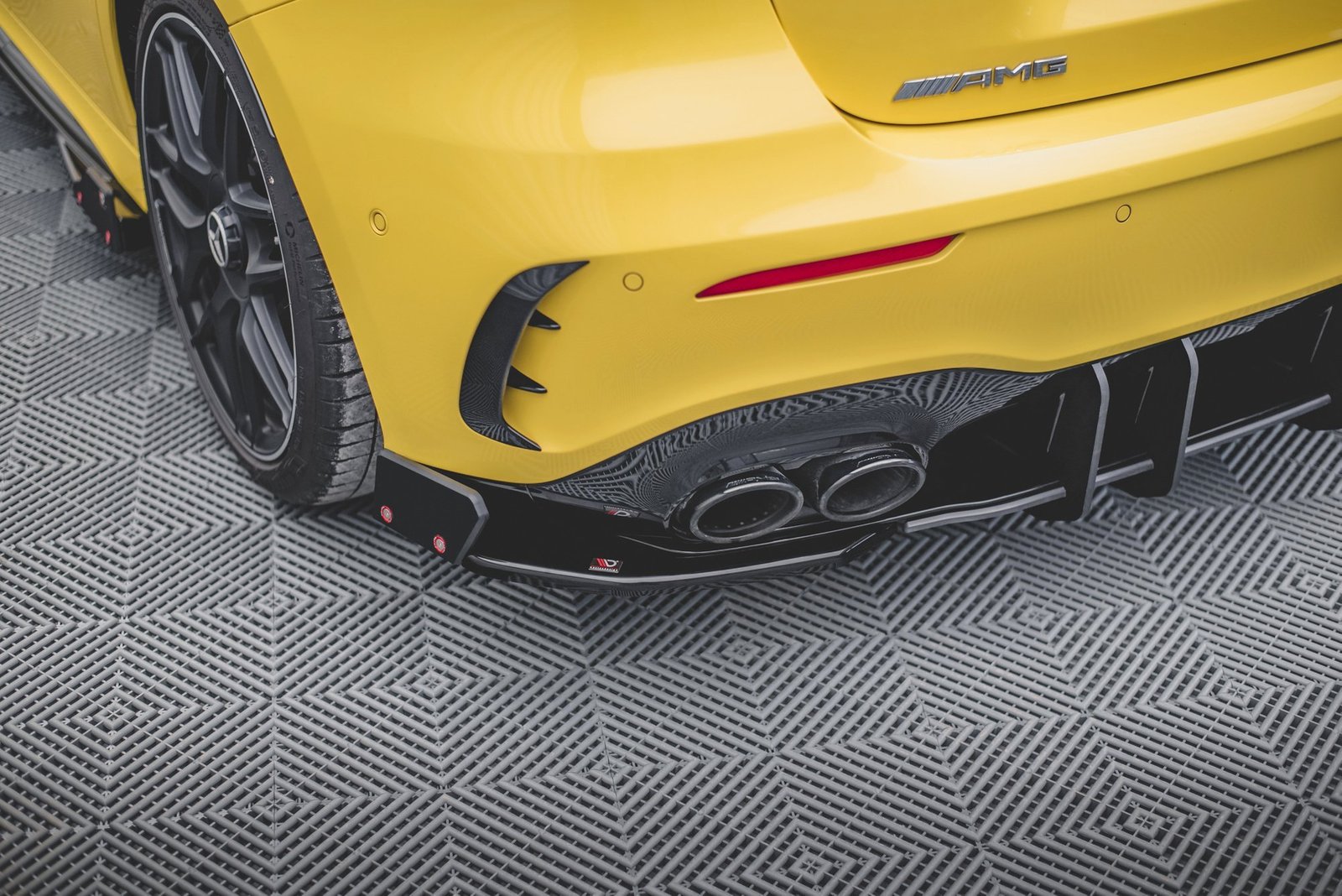 Splitters Laterales Traseros + Flaps Aerodinámicos Mercedes-AMG A 45 S Aero Pack W177